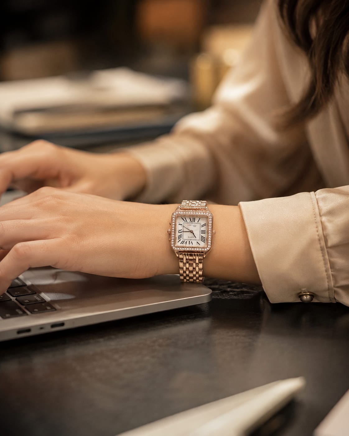 Ladies square dial watch