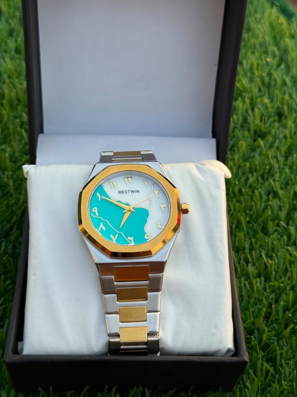 Best win ( aura watch )